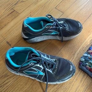 Brooks shoes